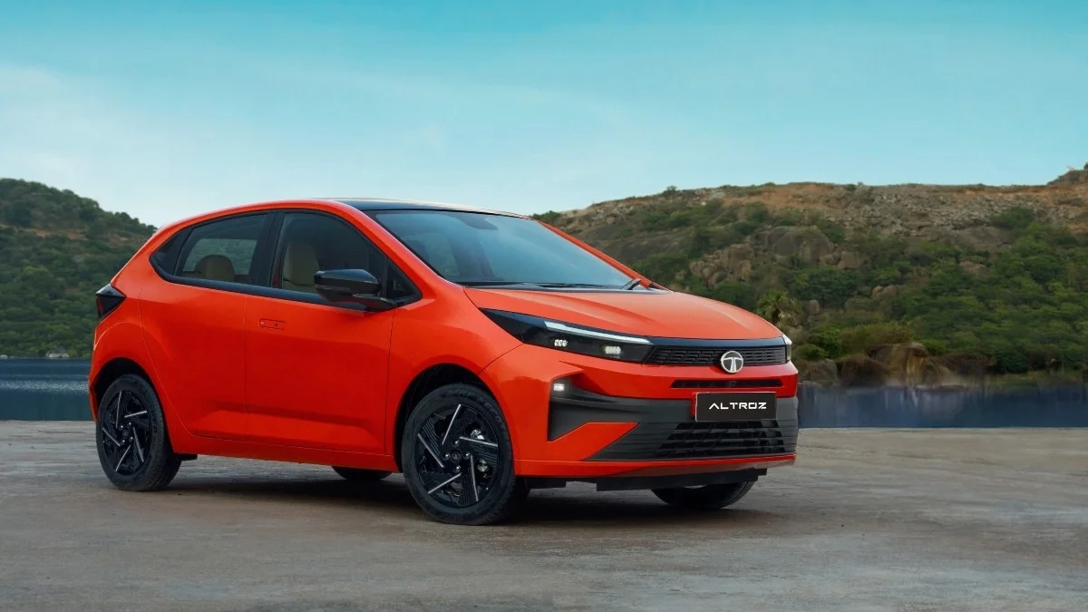Tata Altroz 2025: सिर्फ ₹6.64 लाख में सनरूफ और 86bhp पावर के साथ धमाकेदार लॉन्च